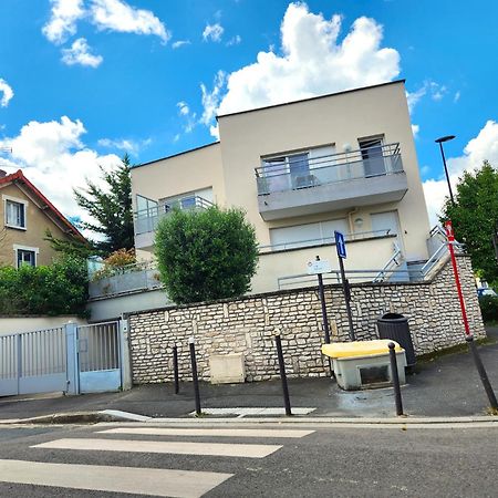 Superbe Appartement ,Proche De Paris, Dans Residence Privee , Ideal Familles, Parking Et Wifi Gratuits! ! ! Vitry-sur-Seine Extérieur photo