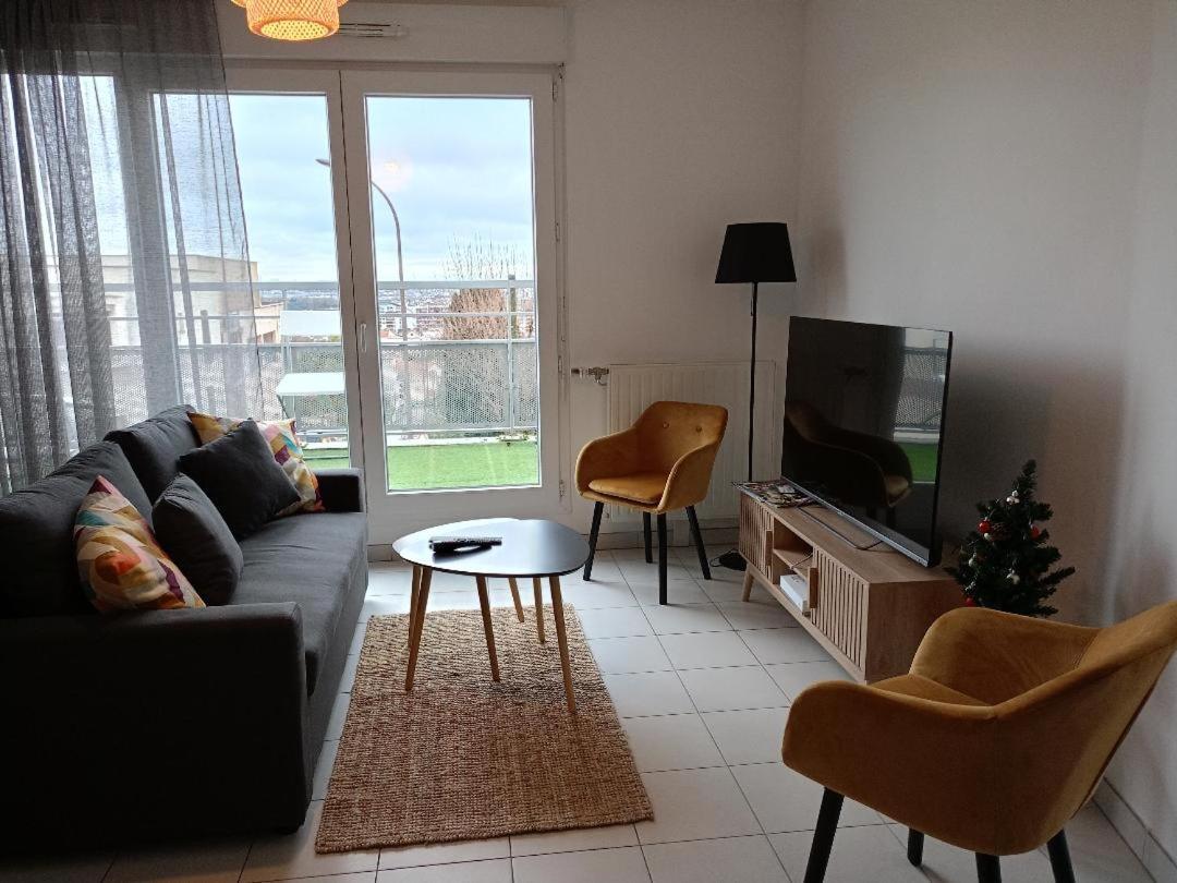 Superbe Appartement ,Proche De Paris, Dans Residence Privee , Ideal Familles, Parking Et Wifi Gratuits! ! ! Vitry-sur-Seine Extérieur photo